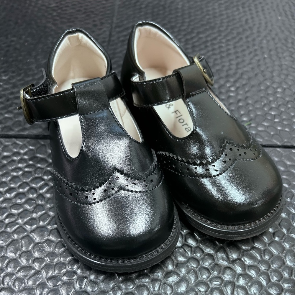 Felix & Flora Mary Jane Black Dress Shoes size 6 toddler